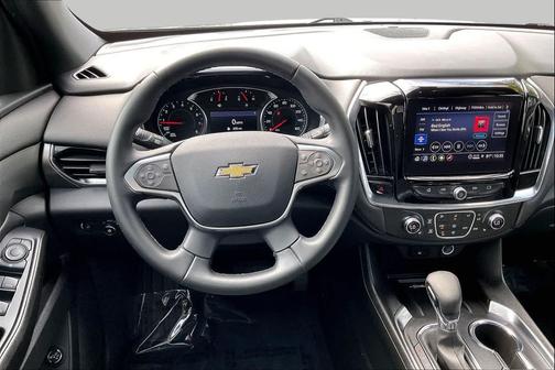 Silver Sage Metallic 2023 Chevrolet Traverse LT Cloth
