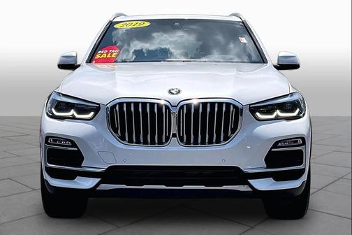 White 2019 BMW X5 xDrive40i