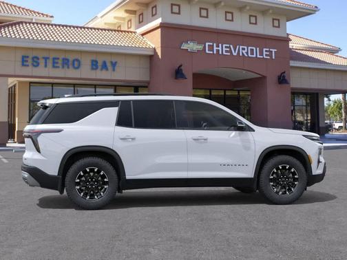 Polar White Tricoat 2026 Chevrolet Traverse AWD Z71