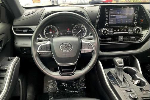 2022 Toyota Highlander XSE