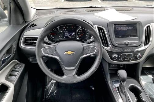 White 2023 Chevrolet Equinox LS
