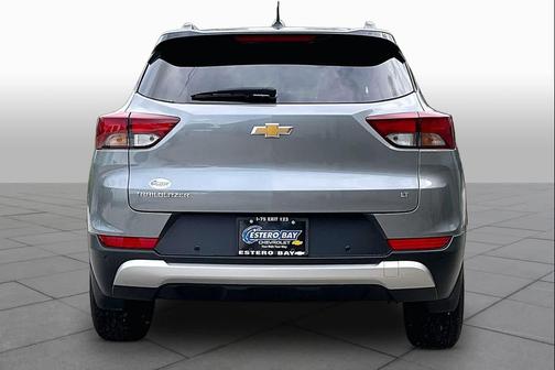 Sterling Gray Metallic 2026 Chevrolet Trailblazer LT