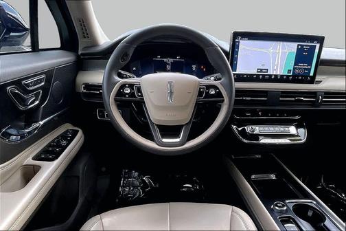 White 2023 Lincoln Corsair Standard