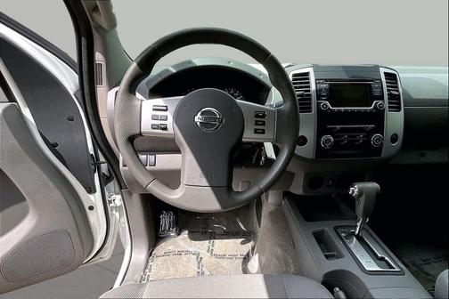 Glacier White 2017 Nissan Frontier S