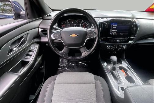 Northsky Blue Metallic 2022 Chevrolet Traverse LT Cloth