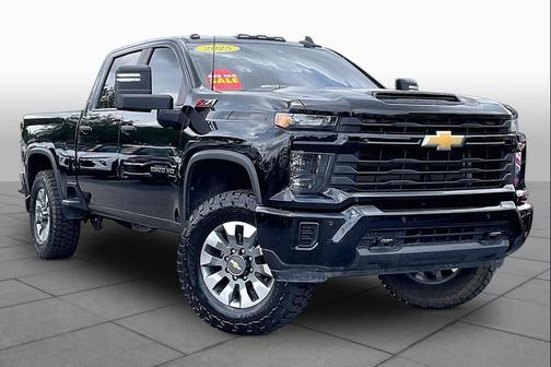 Black 2025 Chevrolet Silverado 2500 Custom