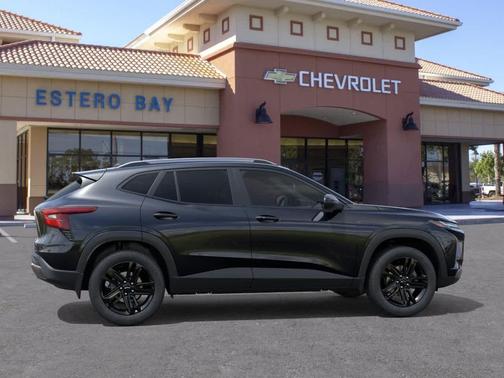 Black 2026 Chevrolet Trax FWD ACTIV