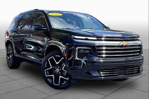 Black 2025 Chevrolet Traverse High Country
