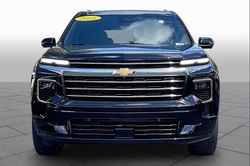 Black 2025 Chevrolet Traverse High Country