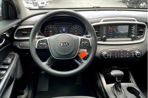 2019 Kia Sorento L