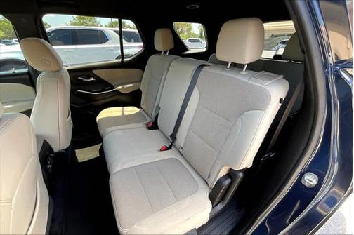 2022 Chevrolet Traverse LS