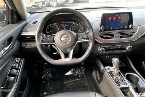 2025 Nissan Altima SR FWD