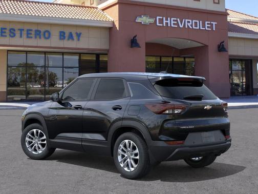 Mosaic Black Metallic 2026 Chevrolet Trailblazer LS