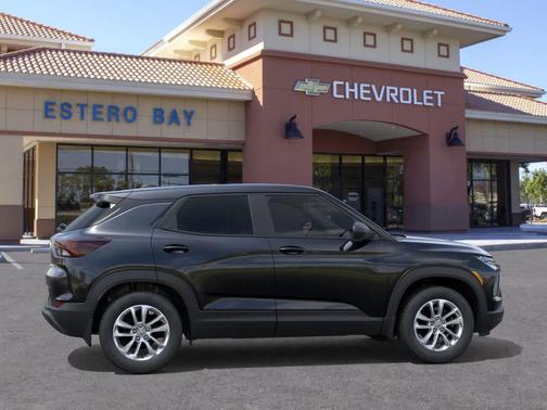 Mosaic Black Metallic 2026 Chevrolet Trailblazer LS