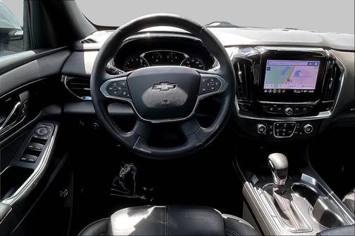 Summit White 2023 Chevrolet Traverse RS