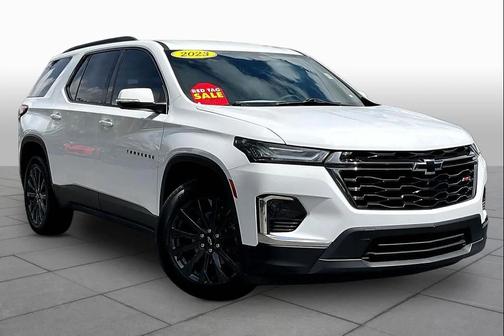 White 2023 Chevrolet Traverse RS