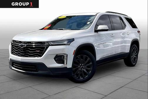 White 2023 Chevrolet Traverse RS