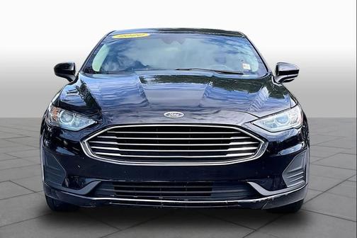 Black 2020 Ford Fusion Hybrid SE