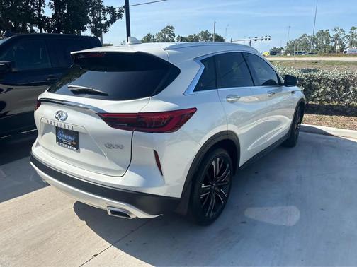 White 2021 INFINITI QX50 LUXE