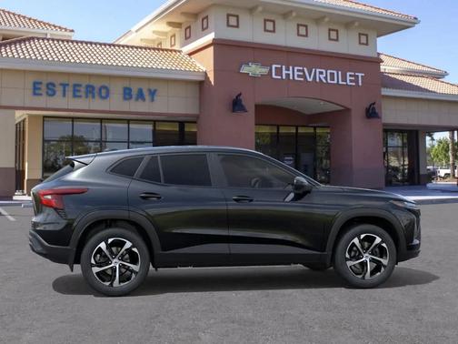 Black 2026 Chevrolet Trax FWD 1RS