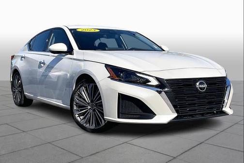 2023 Nissan Altima 2.5 SL