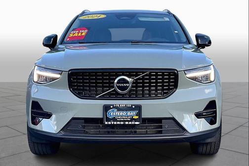 2024 Volvo XC40 B5 Core Bright Theme