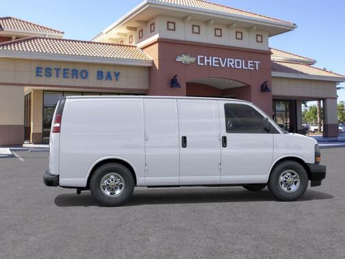 Summit White 2026 Chevrolet Express 2500 LT