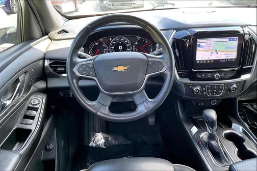 White 2022 Chevrolet Traverse Premier