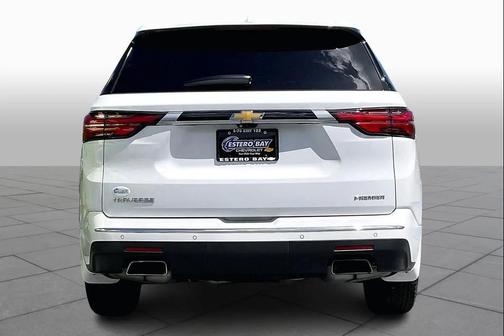 White 2022 Chevrolet Traverse Premier