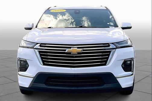 White 2022 Chevrolet Traverse Premier