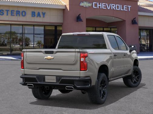 White Sands 2026 Chevrolet Silverado 1500 Custom Trail Boss