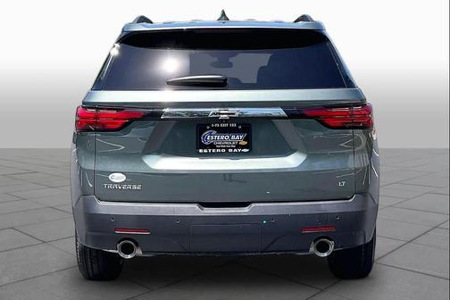 Green 2023 Chevrolet Traverse LT Cloth