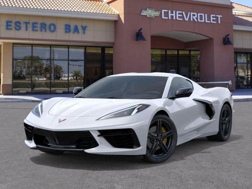 Arctic White 2026 Chevrolet Corvette Stingray w/1LT