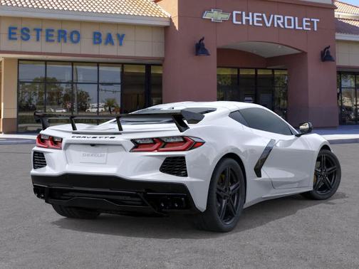 Arctic White 2026 Chevrolet Corvette Stingray w/1LT