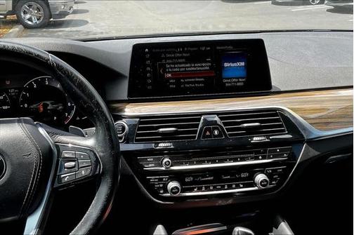 2018 BMW 530 530i