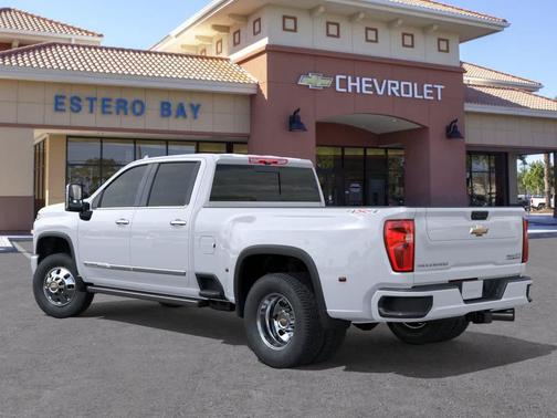 Polar White Tricoat 2026 Chevrolet Silverado 3500 High Country