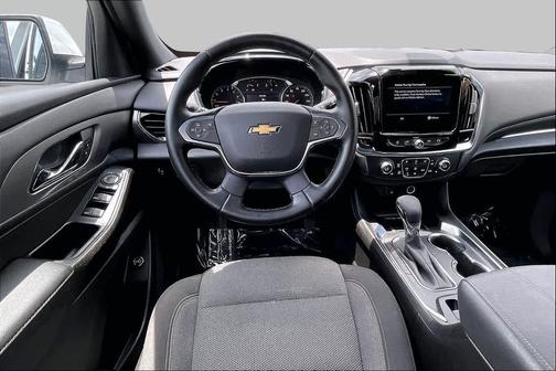Summit White 2023 Chevrolet Traverse LT Cloth