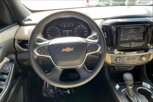 2022 Chevrolet Traverse LS