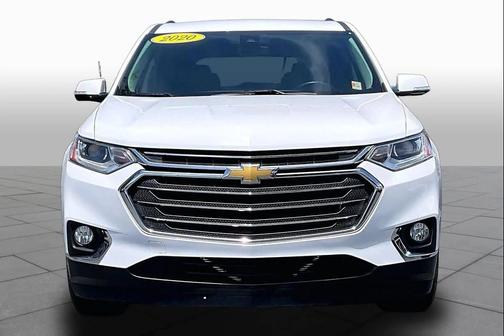 White 2020 Chevrolet Traverse LT Cloth