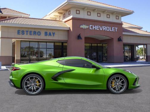 2026 Chevrolet Corvette Stingray w/2LT