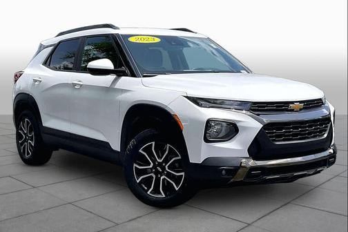 Summit White 2023 Chevrolet Trailblazer ACTIV