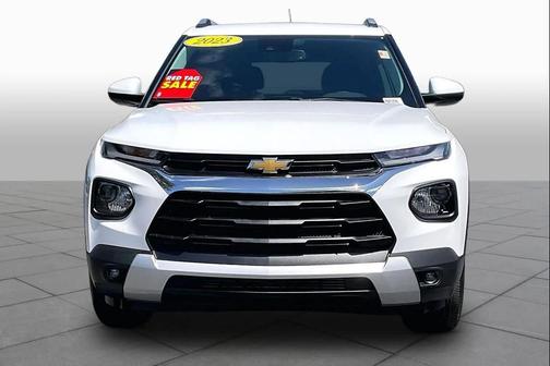 White 2023 Chevrolet Trailblazer LT