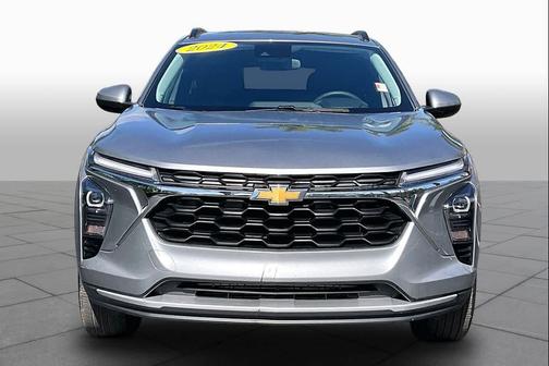 Sterling Gray Metallic 2024 Chevrolet Trax LT