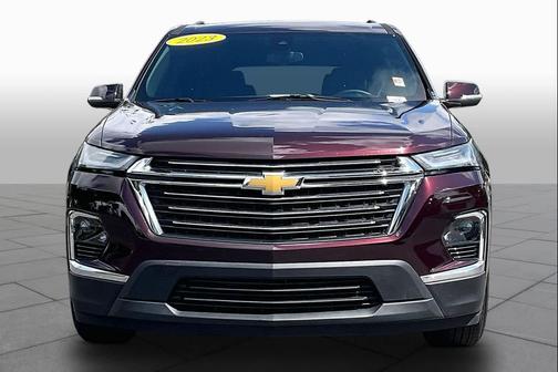 Black Cherry Metallic 2023 Chevrolet Traverse LT Cloth