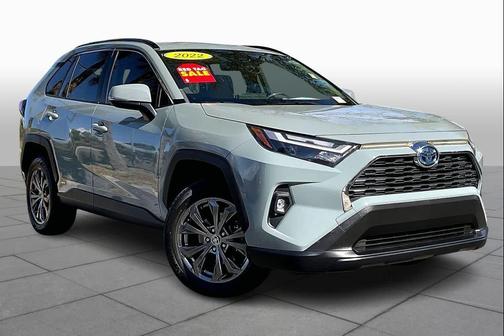 2022 Toyota RAV4 Hybrid XLE Premium