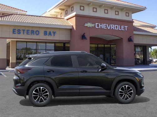 Mosaic Black Metallic 2026 Chevrolet Trailblazer LT