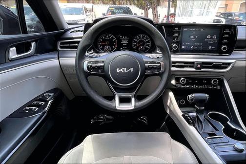 Black 2022 Kia K5 LXS