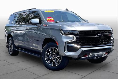 Gray 2023 Chevrolet Suburban 4WD Z71