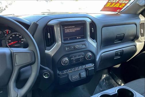 2024 Chevrolet Silverado 1500 Custom