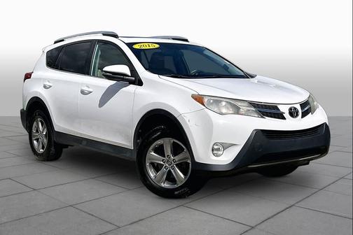 Super White 2015 Toyota RAV4 XLE